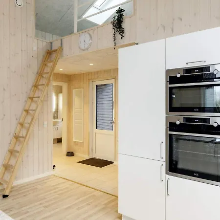 בית נופש Modern Oasis In Marielyst Bøtø By