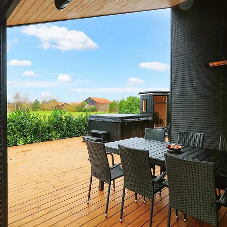 Modern Oasis In Marielyst - By Traum * Bøtø By